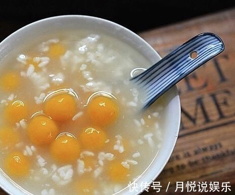 冷天做馒头不爱发,教你做丸子,5分钟出锅,冬天吃特暖,太好吃