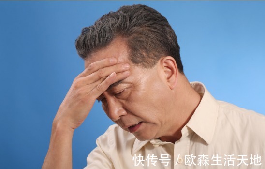 血管堵塞|65岁老人经常饮“1水”突发脑梗离世，医生：它是诱发脑梗的“导火线”