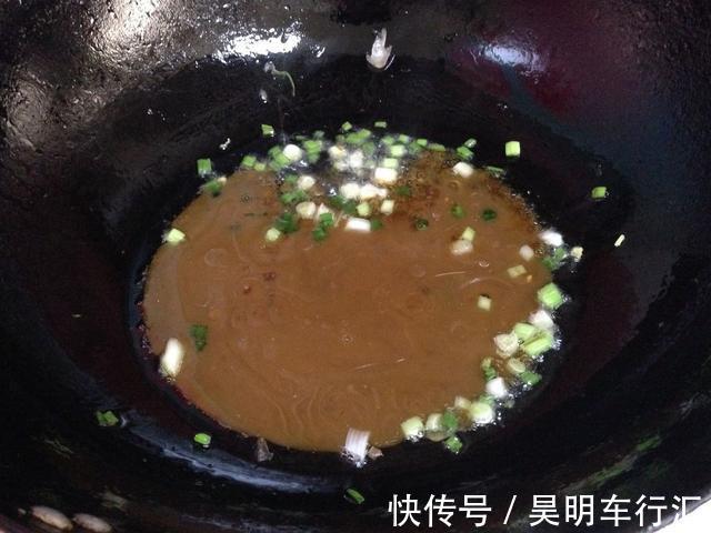 蒜瓣|菜名：蒜子烧木耳，味道诱人，营养够丰富