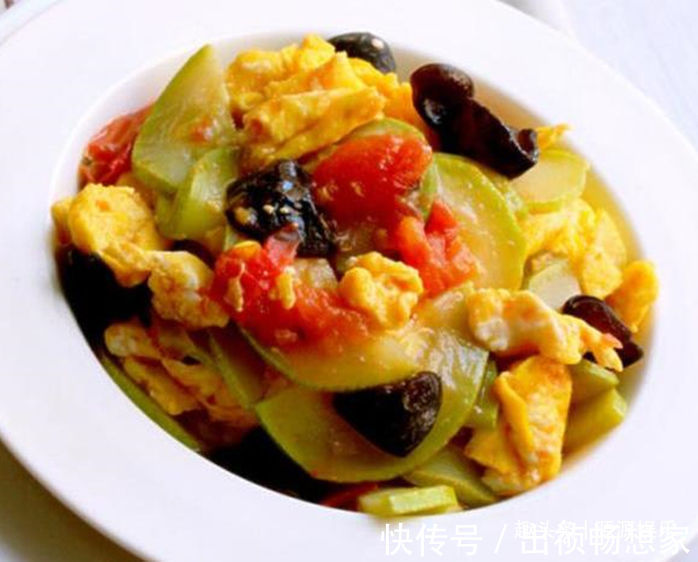 西葫芦|美食推荐蘑菇烧肉、金沙鸡翅、香辣藕丝、西葫芦番茄炒蛋的做法