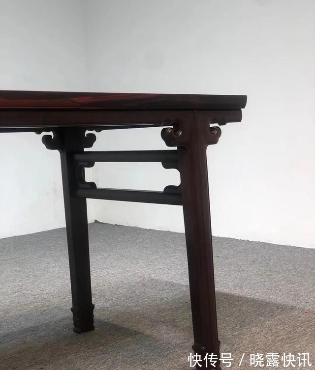 唐宋时期@隽秀挺拔,插肩隼剑腿独板画案,明式家具经典