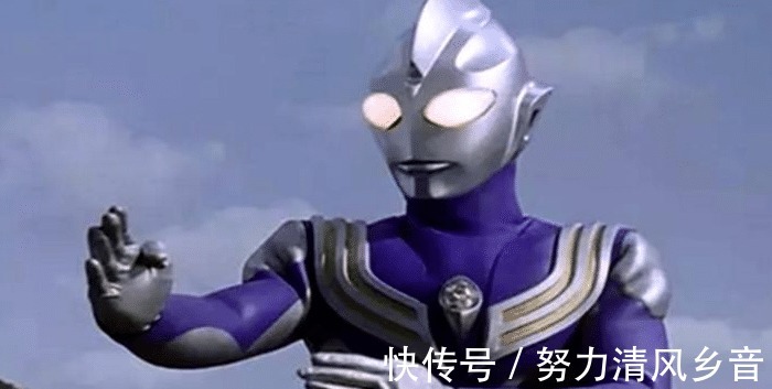 奥特曼|历代奥特曼的身高，最高的一位，成年的泰罗还不如他的脚高