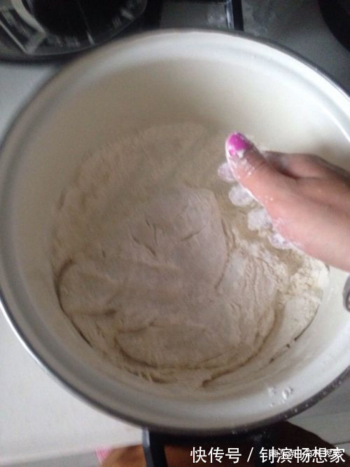 辅食|1岁以内宝宝辅食喂养指南详细到每个月龄吃什么,吃多少