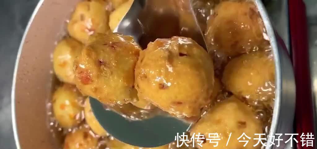 炸豆腐蔬菜丸子,外酥里嫩不回软,吃多不上火,咬上一口满嘴留香