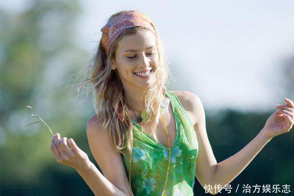 紫外线|衰老慢的女人,发现她们有6个共性,你若做到了,也一样年轻