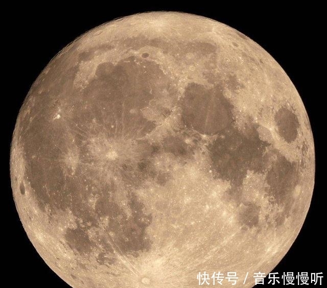 月亮 超级月亮:为何月亮有时候看起来更大?