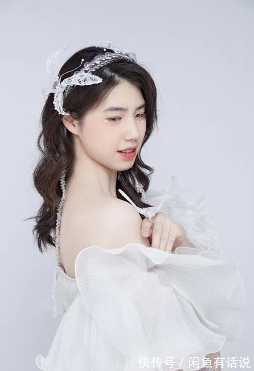 赛场|张雨霏赛场上真霸气,私底下却是隐藏的时髦精,穿小香风套裙好美