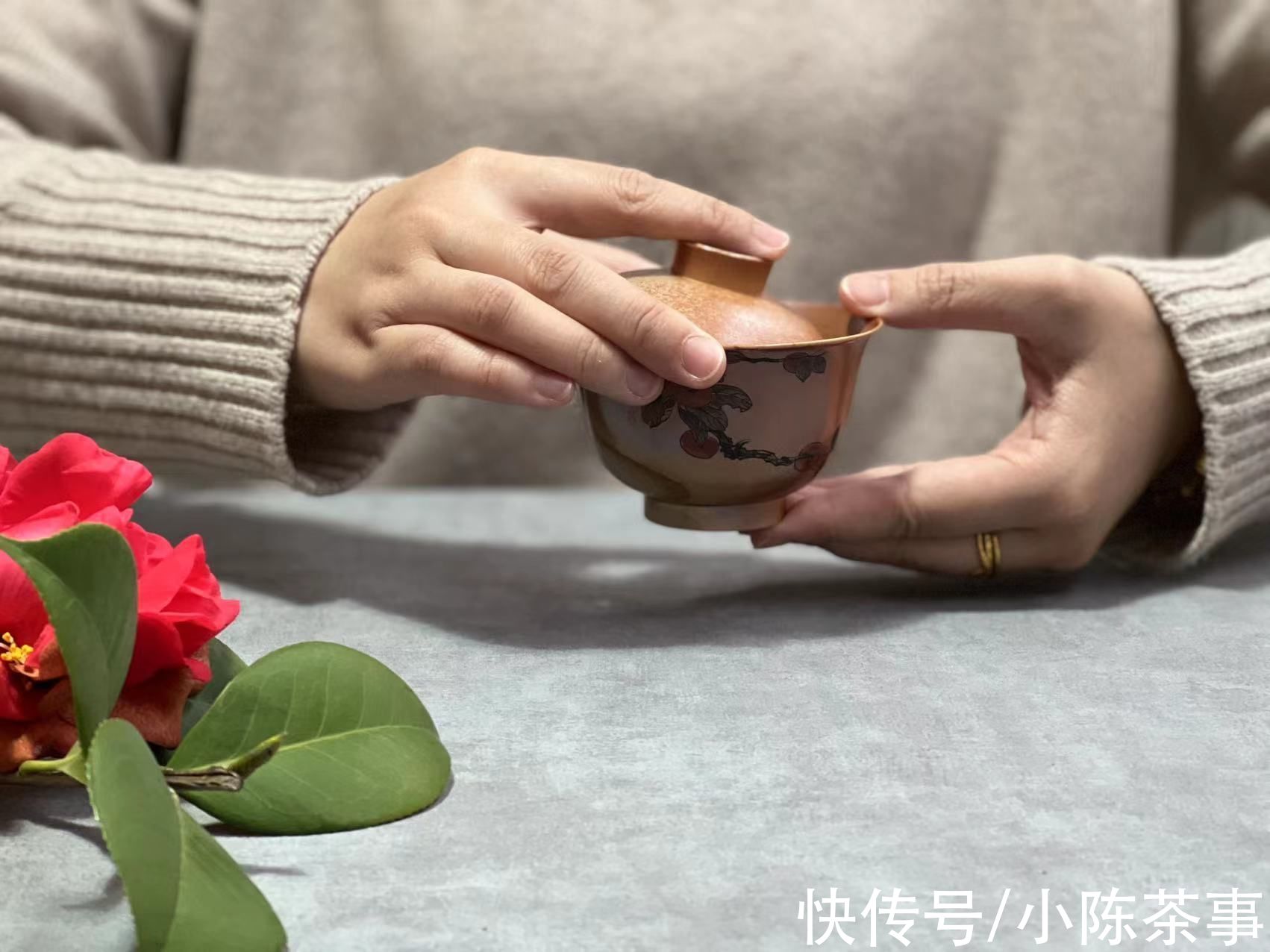 茶汤|白茶适合用什么茶具冲泡？盖碗、玻璃杯，还是紫砂壶？