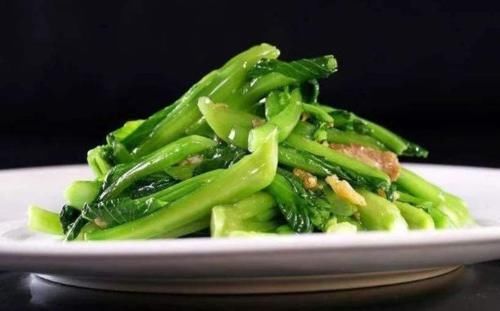 大蒜|葱姜蒜不是万能的！炒菜放错了，一锅菜就毁了，教你正确用法