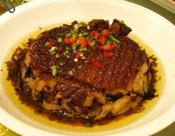 空心菜吃不完别着急丢,晒干做扣肉,胜过梅菜,一锅饭都不够吃