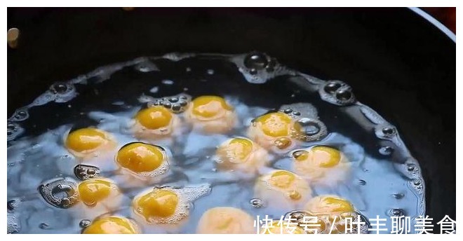 红糖|夏天要多吃南瓜,别做南瓜饼,教你1个新吃法,比吃肉还解馋