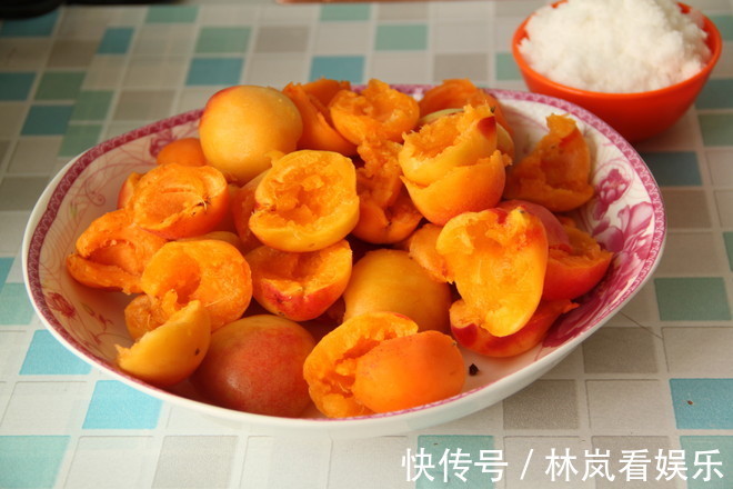 香蕉|“最通便”是此物而不是香蕉，便秘的人经常吃，隔天拉出黑臭宿便