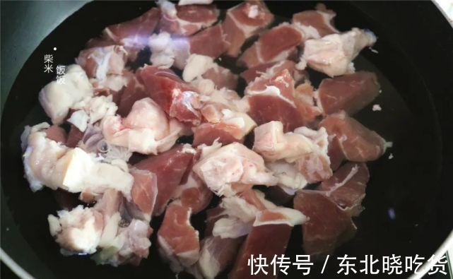 羊肉别总炖汤了，试试这个做法，鲜香又滋补，现在吃最合适