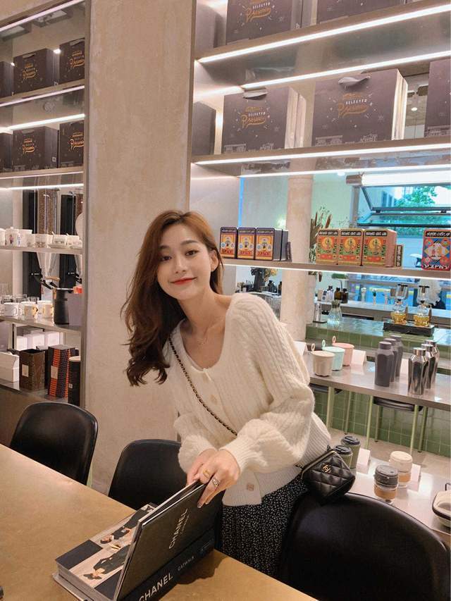 搭配|秋季也是针织衫的标配,原来可以这样配,好看又方便