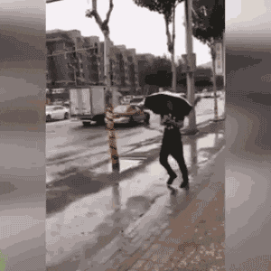 |搞笑GIF:这是一条神奇的裙