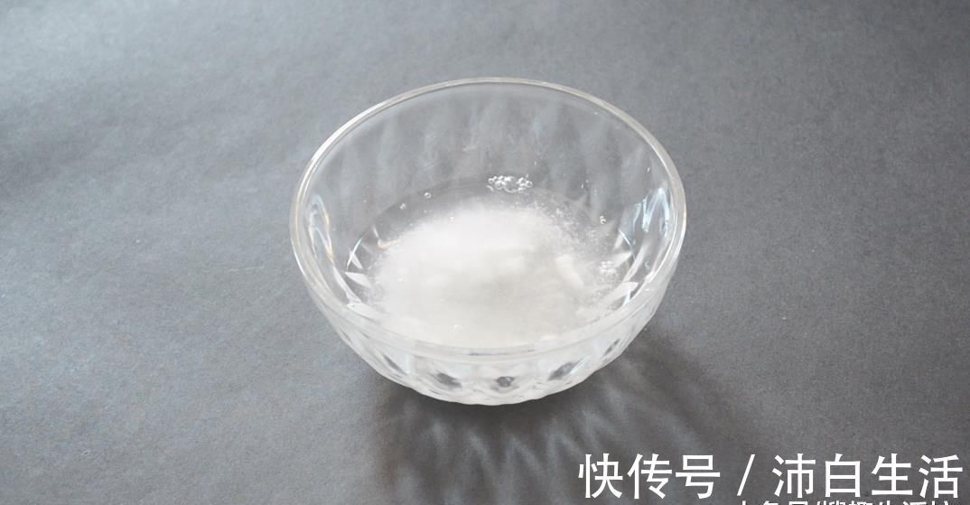 洗碗槽的排水口又脏又臭难清洗 用这个方法能帮你解决, 省钱又实用