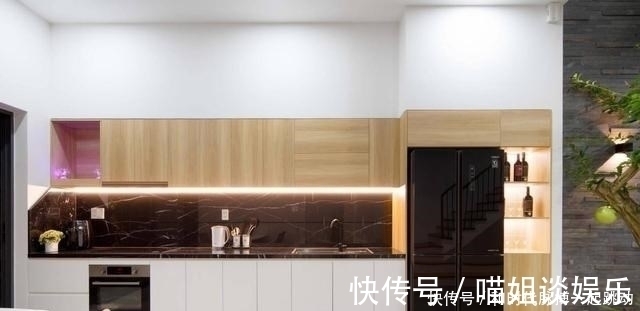 壁挂电视|卖掉城里100㎡,回农村建230㎡别墅,一楼院子顶楼露台,生活安逸