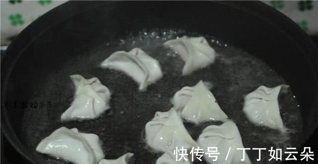 吃了30年饺子，第一次做这馅，鲜嫩多汁，比肉饺子还好吃，鲜！