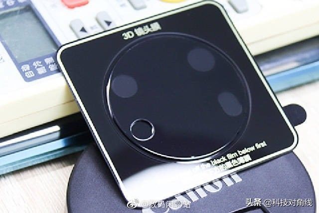 屏幕|华为Mate40双挖孔现身地铁,苹果超大杯推迟发布