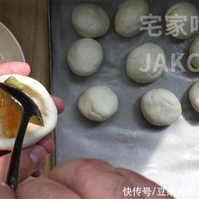 苹果糯米饼，制作简单，外层香脆，内里软糯甜蜜，超级好吃
