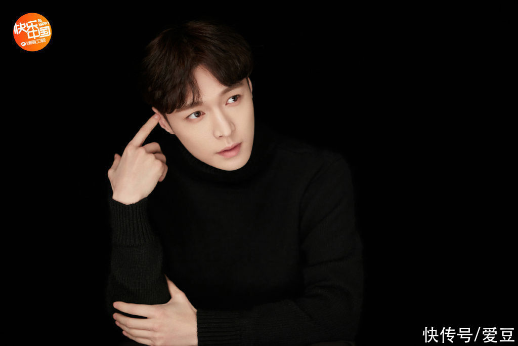 「EXO」「新闻」210421 张艺兴《向往的生活》深情版海报公开……一眼沉沦的温柔大片