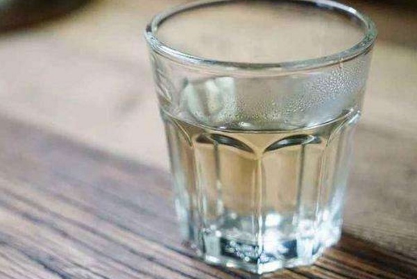 长寿药|白开水是免费的“长寿药”，但三个时间别喝，喝对了才是长寿体质