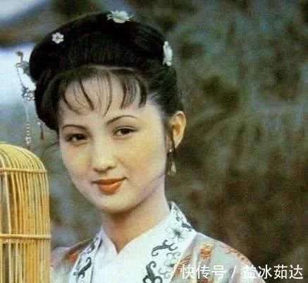 曹公$薛宝钗两度刻薄王熙凤,曹公只好送她两个字,点明她一生的素养