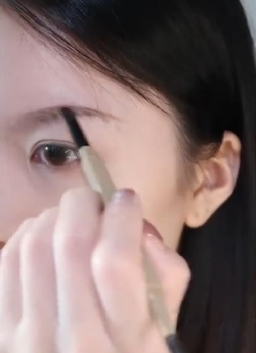 年纪|小姐姐仿妆神明少女,开始:年纪有点大吧,看到最后:竟然心动了!