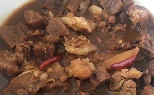 煮牛肉时,就是炖不烂往汤里加1物,轻松煮好牛肉