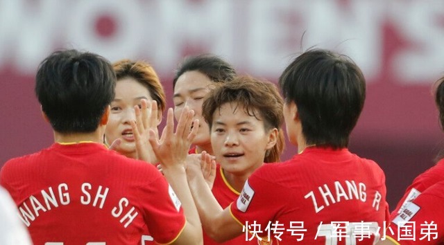 守门员|大师的低级失误,中国女足对越南,王霜的4次越位造成3个进球无效