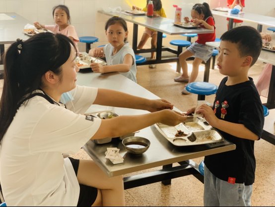 称重|安吉县溪龙小学源头减量亮新招