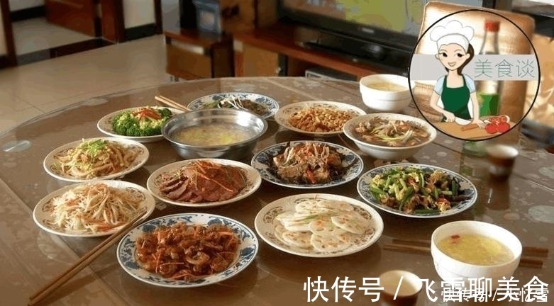 炖菜|周末家庭聚餐,老妈嫌在外面吃太破费,做了11菜一汤,吃个精光