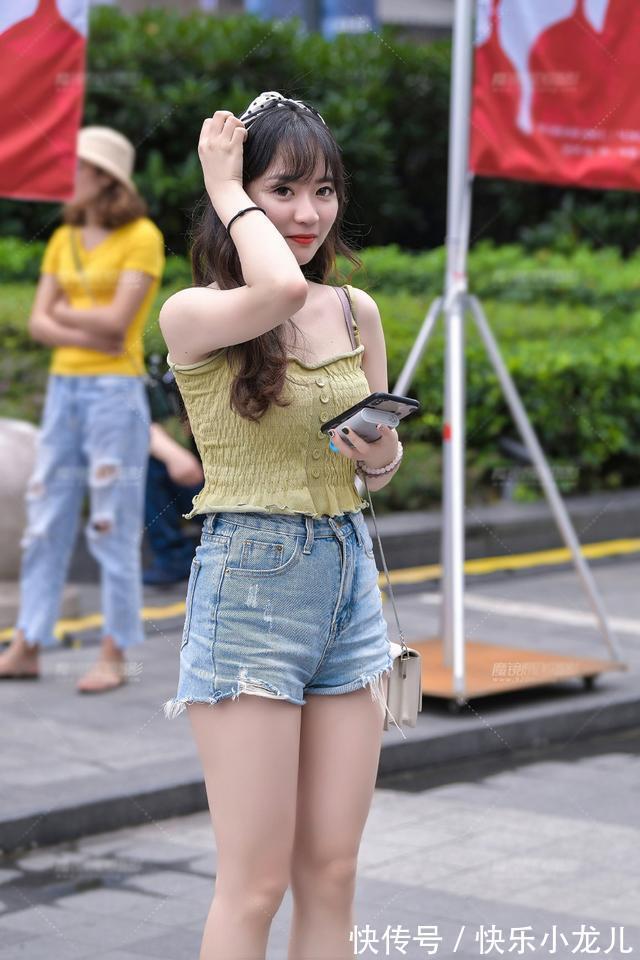 热裤|有一种清凉源自热裤，夏日穿搭时髦又显腿长，让造型靓丽清爽起来