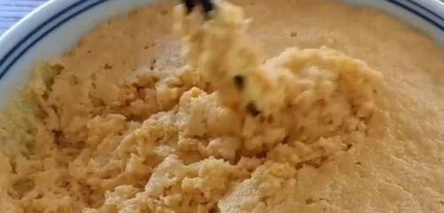 糯米粉加3个鸡蛋,一搅一拌,手不沾面,比馒头简单,比蛋糕好吃