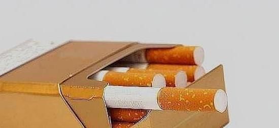 时常抽烟的人,吸烟前谨记3句话,既不用戒烟,肺也能减轻负担