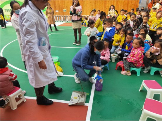 呕吐|预防传染，科学防控！ ——夹江机关幼儿园开展秋冬季传染病预防知识宣传及突发诺如病毒演练