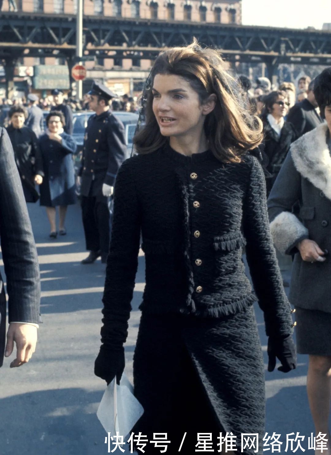 外套|无论你喜不喜欢“小香风”外套,它今年就是流行!