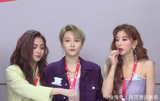 美颜|THE9直播没开美颜,许佳琪和孔雪儿争颜值担当,结果一目了然