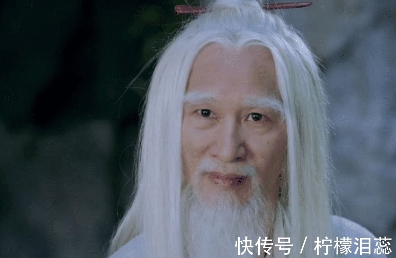 剑谱!杨过没学过独孤九剑,风清扬从何得来的剑谱?你看剑谱被谁拿走了