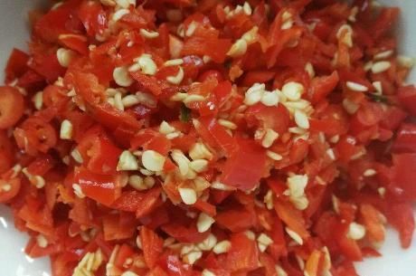 老辈人做黄豆酱，不晒不发酵，当天就能吃，做法简单更实用