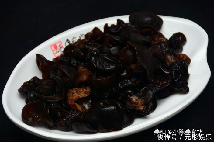 爱吃木耳的要留意了,我也是刚刚知道,看完抓紧告诉家里人