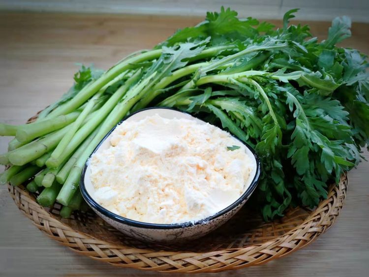 玉米面|冬季,这碱性蔬菜要多吃,改善失眠还润肺,做成蒸菜特别好吃!