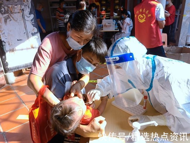 莆田市|厦门市第五医院180名医护人员在翔安35个采样点开展核酸采样