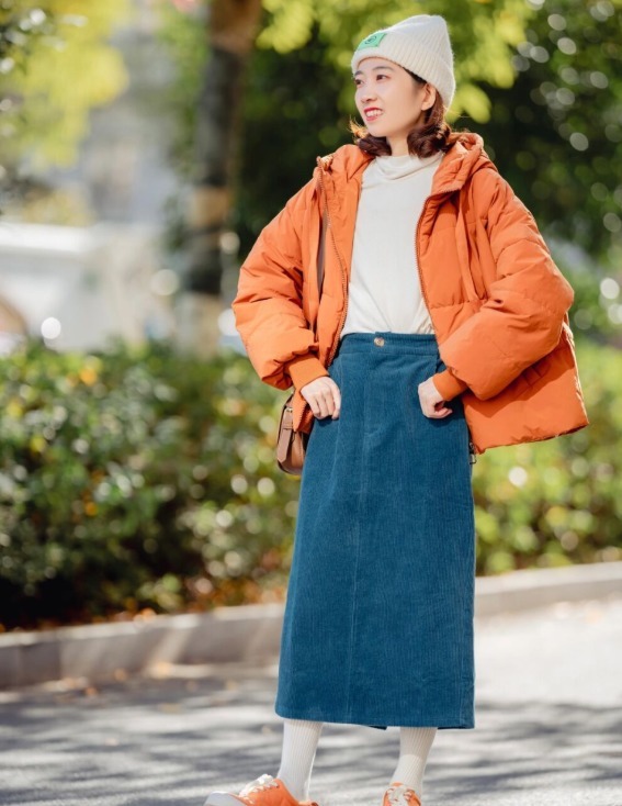 紧身裤|2022年羽绒服怎么穿才洋气?时髦精都在这样搭配,照着穿都很美!