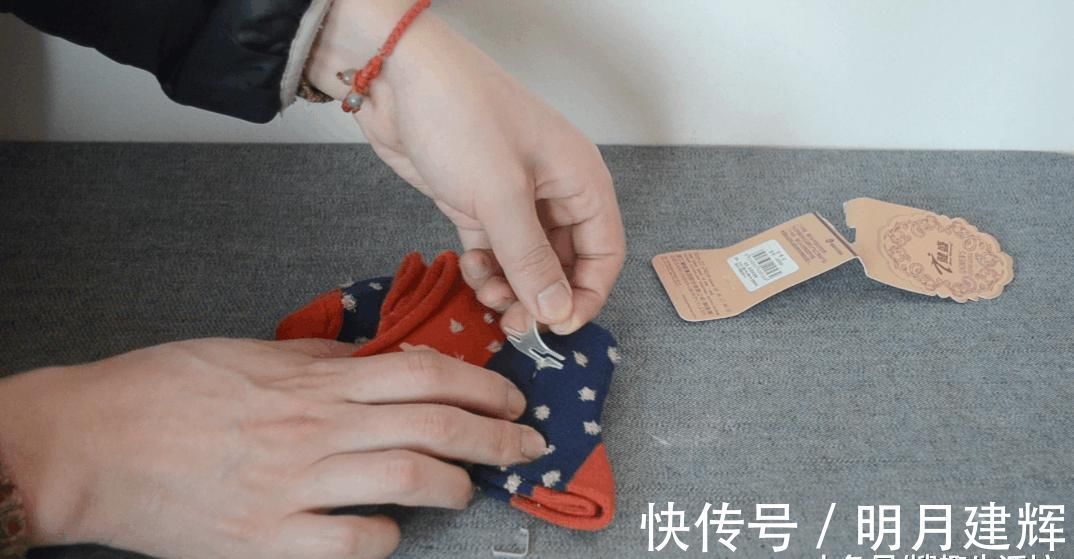 袜子|原来袜子上的挂钩还有这个妙用, 看到的人没有一个不夸好的