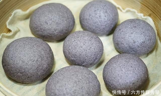 怎么蒸“黑米馒头”,方法其实很简单,一学就会