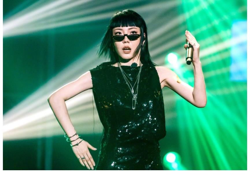 吴莫愁|《中国好声音》模式有变,四位大咖导师各配一位高颜值女歌手助教