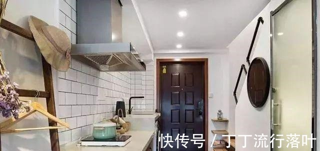 迷你|26㎡的迷你复式公寓,一楼装榻榻米房,二楼装地台床,够时尚!