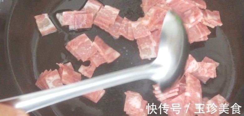 培根|蒸大米饭时，别再傻傻加南瓜和红薯了，多加它，改善睡眠效果好