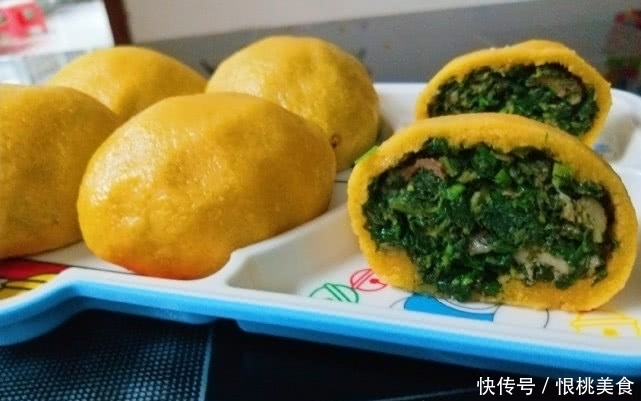 早餐就爱吃菜团子,不用发面,冬天蒸一锅吃的特过瘾,比馒头还香